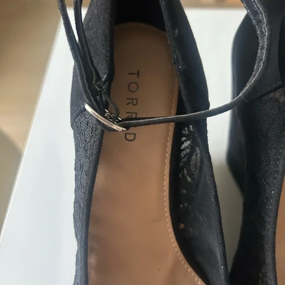 Torrid Black Lace Ankle Strap Platform Wedge Shoes 8 1/2 W Wide - Picture 6 of 10